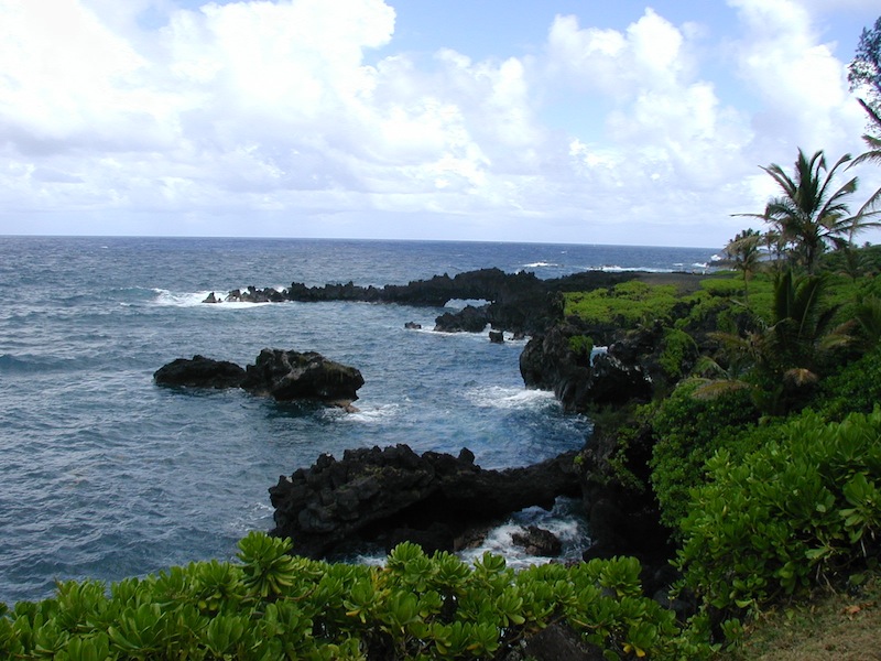 Wai'Anapanapa State Park -Visit Local State Parks - State by State, Hawaii State Parks {Spotlight} #BayouTravel